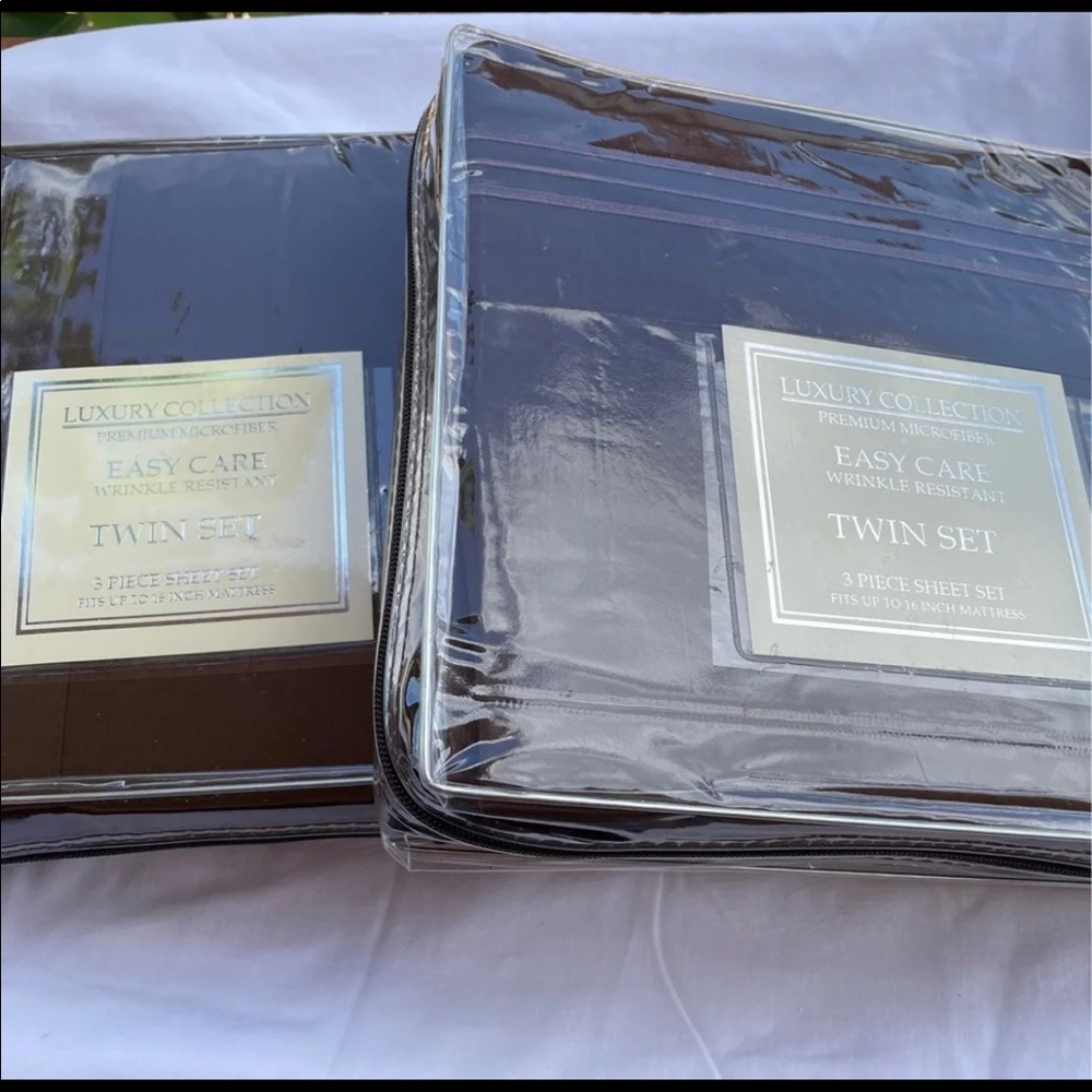 TWIN brown sheets - Picture 5 of 6